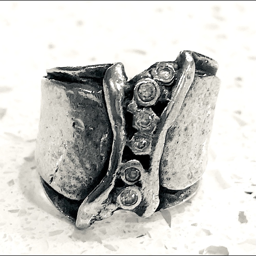 Silpada hammered sterling silver and diamond chip ring, size 6